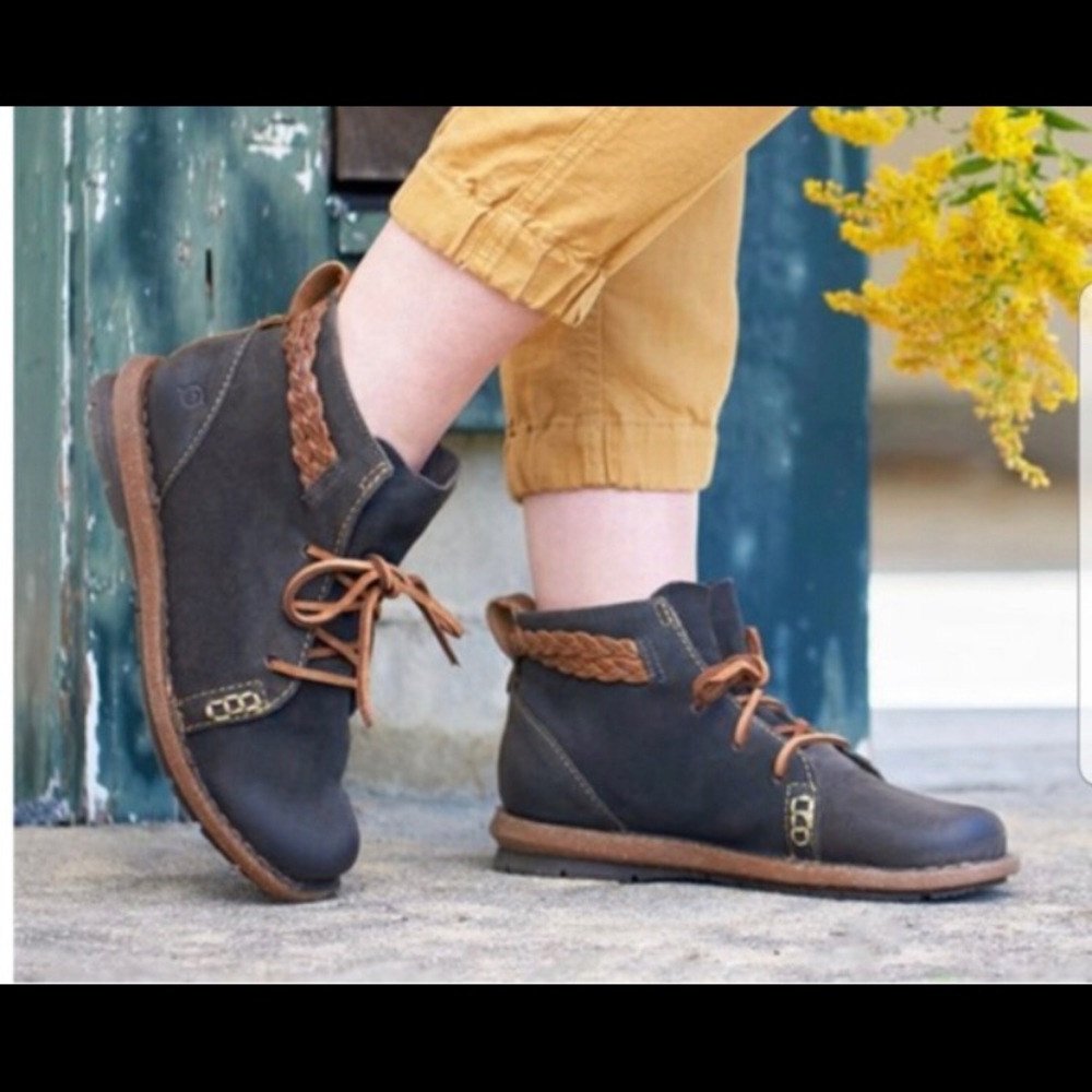 Born Temple Boots